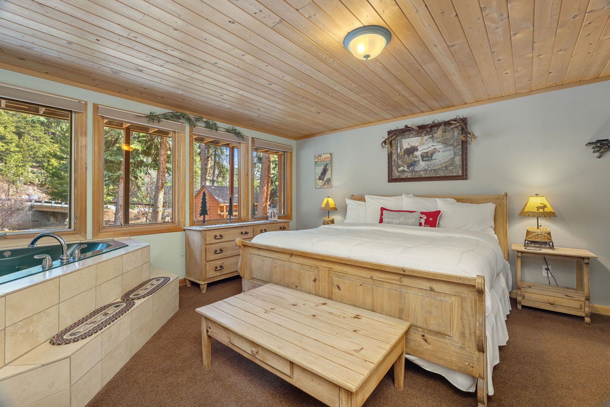 1 chambre, fer et planche à repasser, accès au Wi-Fi (inclus)