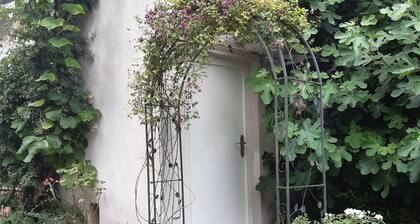 ehm.Altenteil in Haus-Hof bauw