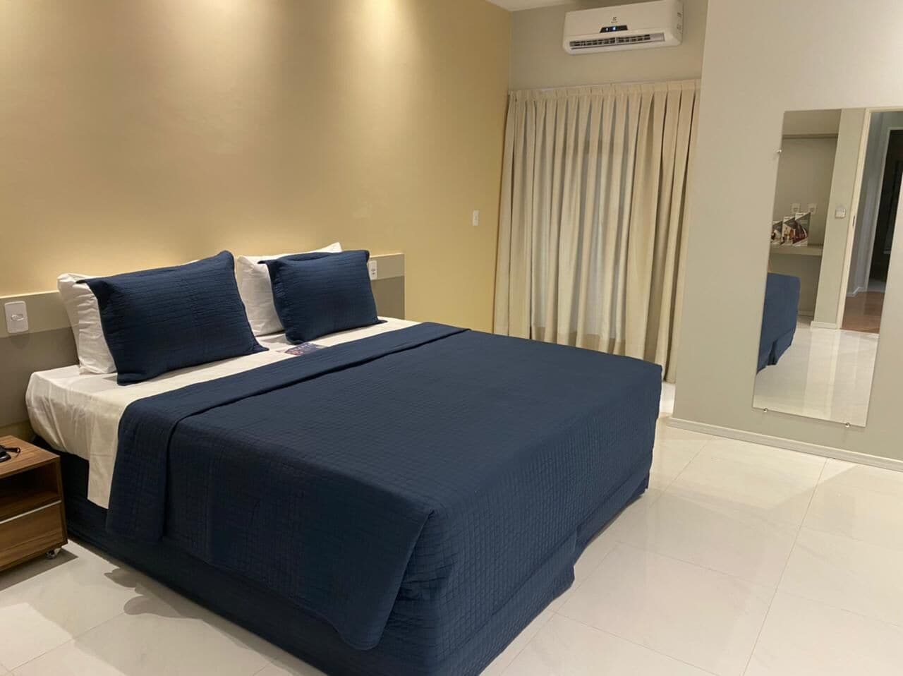 ห้องสแตนดาร์ด | ตู้นิรภัยในห้องพัก, โต๊ะทำงาน, พื้นที่ทำงานแบบใช้แล็ปท็อป, Wi-Fi ฟรี