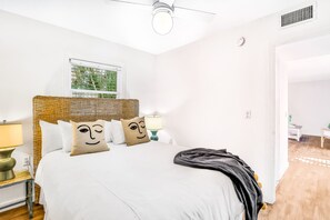 1 bedroom, iron/ironing board, WiFi, bed sheets