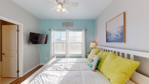 3 bedrooms, free WiFi, bed sheets - Shared Pool and Hot Tub, Golf Cart Access (Port Aransas)