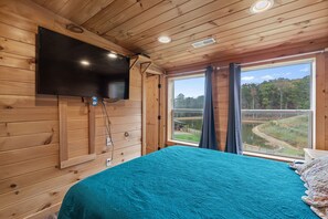 3 bedrooms, iron/ironing board, WiFi