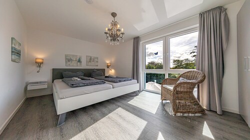 Tidenkieker Vacation Home with ocean view, including beach chair, sauna, 3 bedrooms, view of Graft