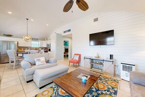 TV, Netflix, Hulu, streaming services