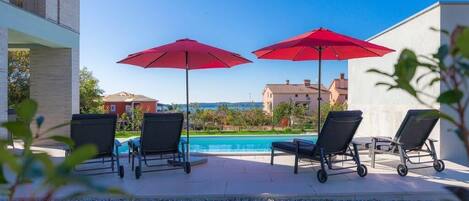 Outdoor pool, a heated pool