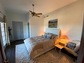 5 habitaciones, escritorio, tabla de planchar con plancha y wifi gratis 