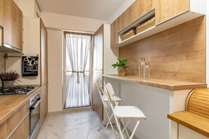 Fridge, microwave, oven, stovetop - #North 16 - Aviatiei (București)