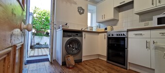Beautifully presented former Fishermans Cottage and Pet Friendly 