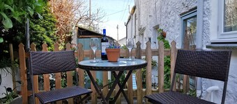 Beautifully presented former Fishermans Cottage and Pet Friendly 