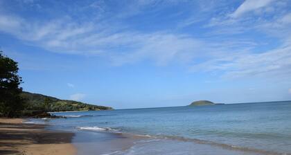 Air-conditioned Studio 85, 3 minutes' walk from the beach