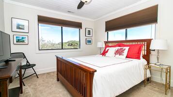 3 bedrooms, desk, WiFi, bed sheets