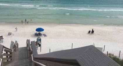 Mermaids Retreat 30A 🧜🏻♀️ STEPS to Beach Access, Pvt Heated Pool, Gulf Views, Bikes