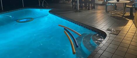 Piscine extérieure, piscine chauffée