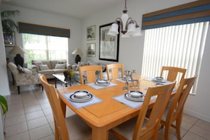 Villa - flera sängar (Ref 36 5 Bed villa with own pool Near) | Eget kök