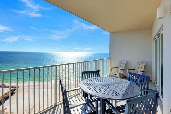 Outdoor dining - Outdoor & Indoor Pools! | Outdoor Cooking Enthusiasts! (Gulf Shores)