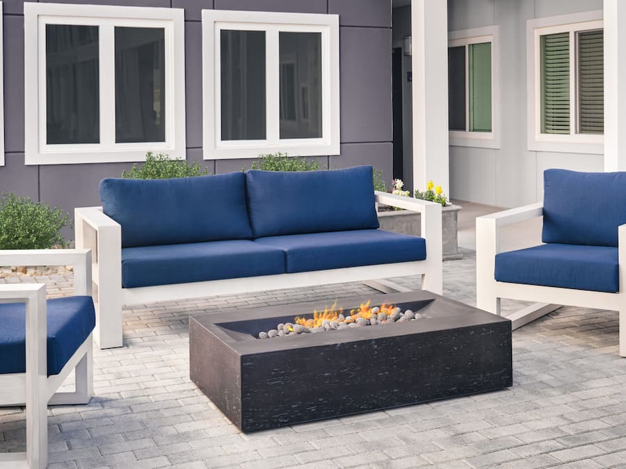 Utsikt mot gårdsplass