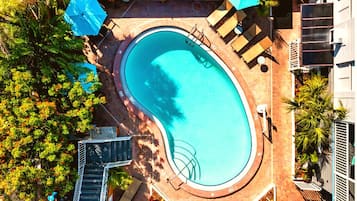 Beheizter Pool