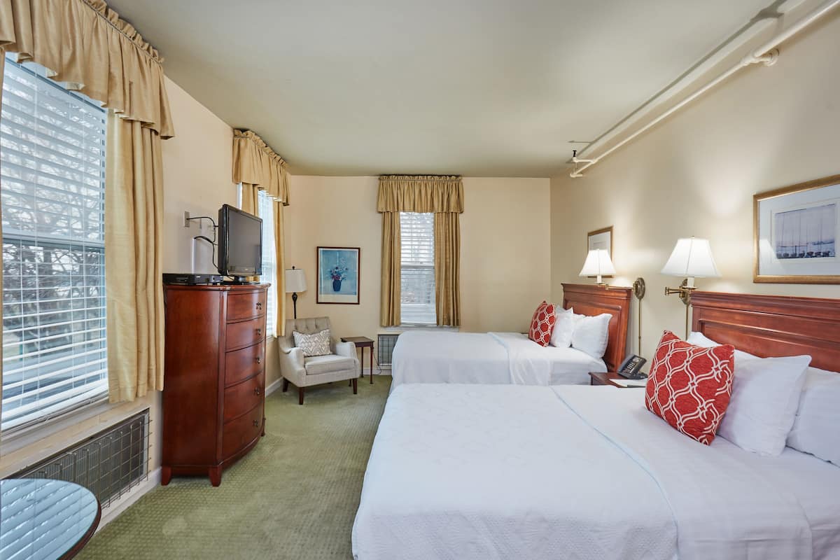 standard room, 2 double beds, non smoking, river view | egyptian cotton sheets, premium bedding, down duvets, pillow-top beds