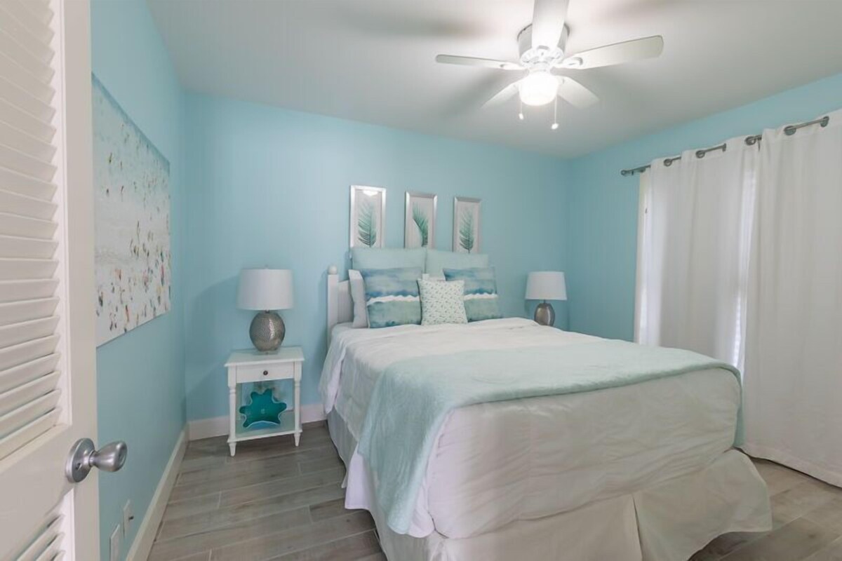Photo 18 of Sandpiper Cove unit 1148, Gulf Front 3 night min