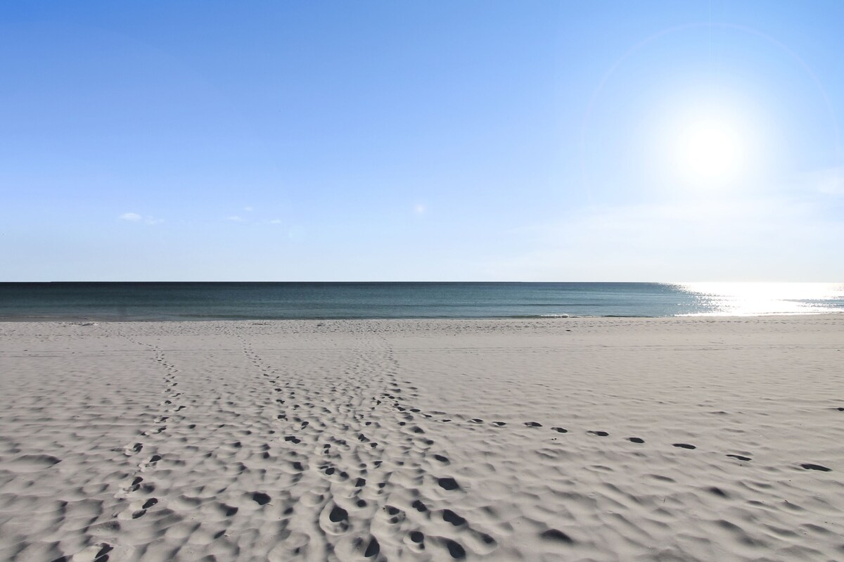 Photo 33 of Sandpiper Cove unit 1148, Gulf Front 3 night min