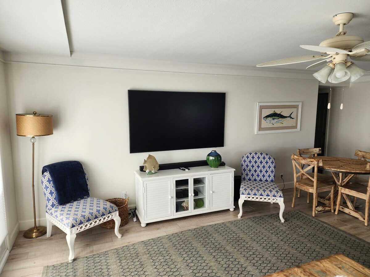 Photo 4 of Sandpiper Cove unit 1148, Gulf Front 3 night min