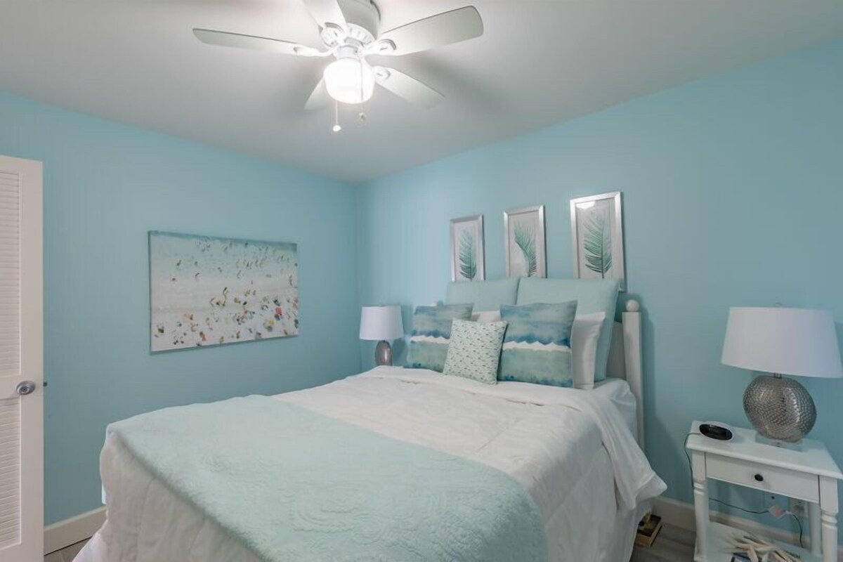Photo 17 of Sandpiper Cove unit 1148, Gulf Front 3 night min