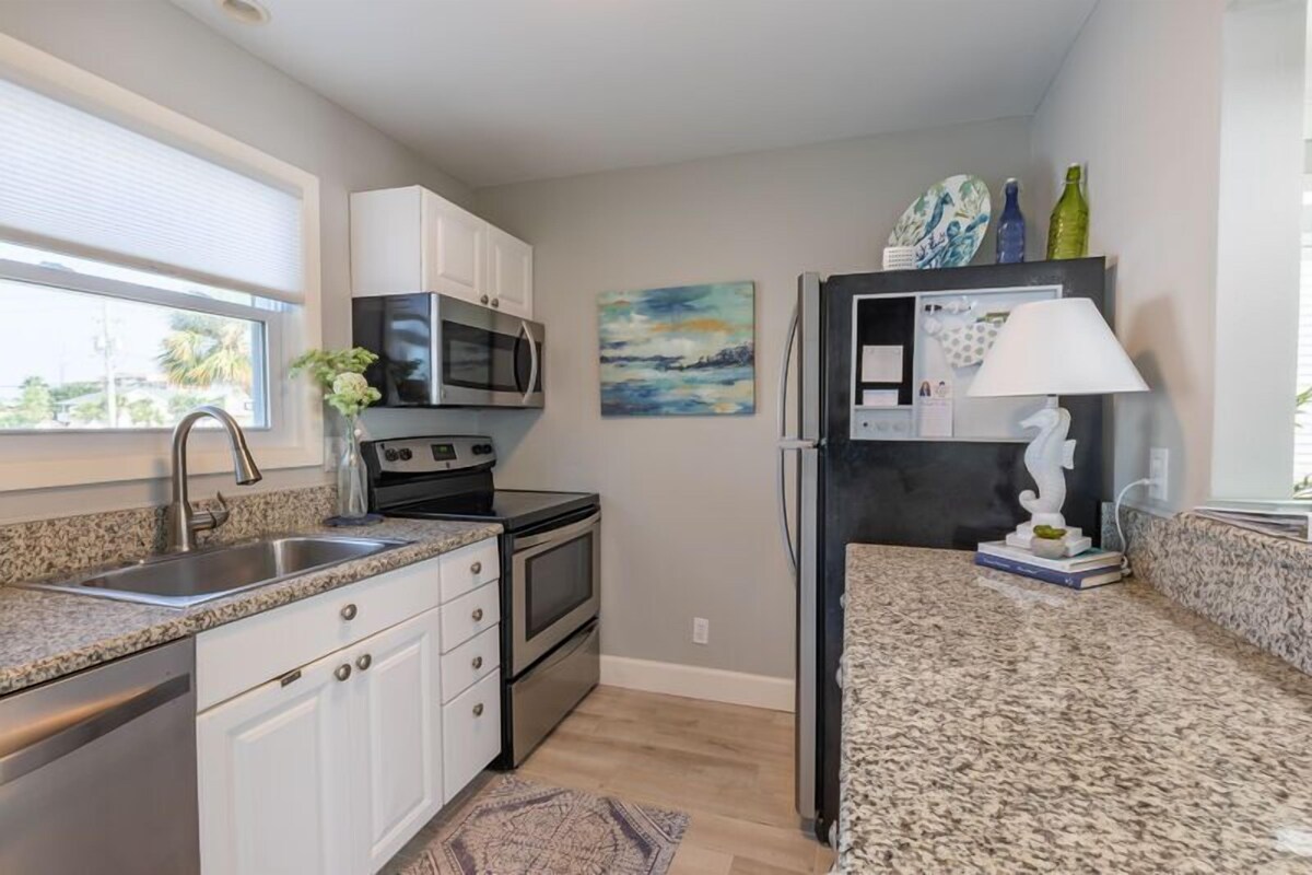 Photo 11 of Sandpiper Cove unit 1148, Gulf Front 3 night min