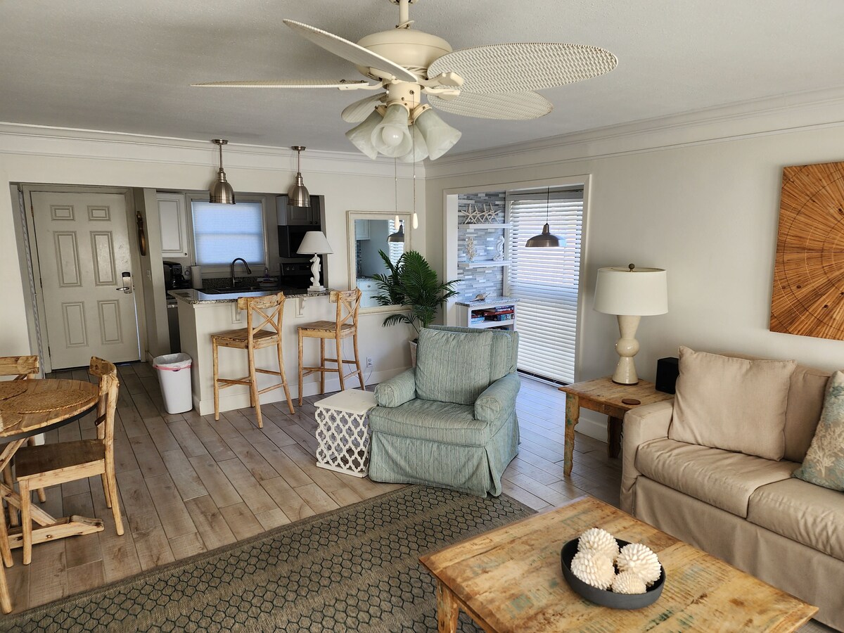 Photo 5 of Sandpiper Cove unit 1148, Gulf Front 3 night min