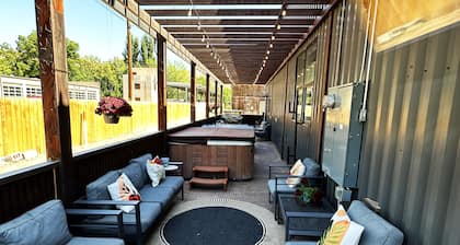 Walk to Main Street! Luxury Condo with Hot Tubs Near Arches, Sleeps 10