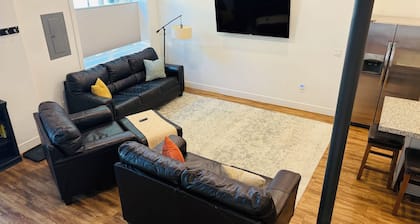 Walk to Main Street! Luxury Condo with Hot Tubs Near Arches, Sleeps 10