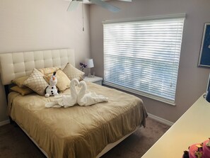5 bedrooms, iron/ironing board, free WiFi, bed sheets