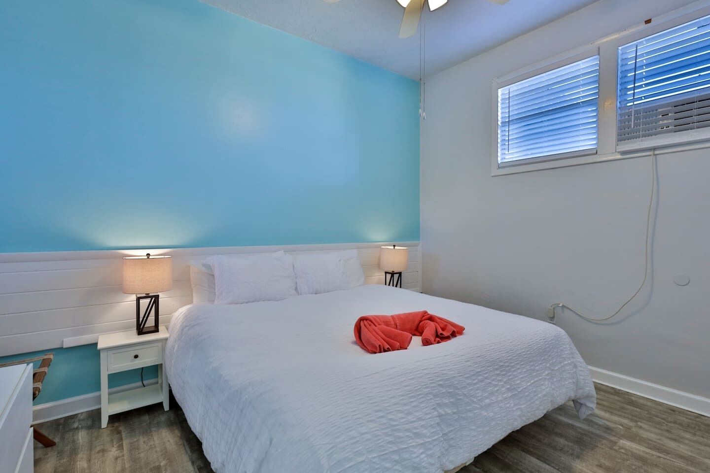 1 bedroom, desk, iron/ironing board, WiFi