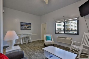 Unclassified image, 3 of 11, button