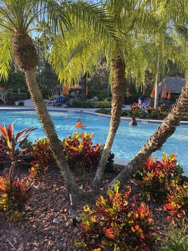 House in Ole exclusive resort close to it all - between Marco Island and Naples