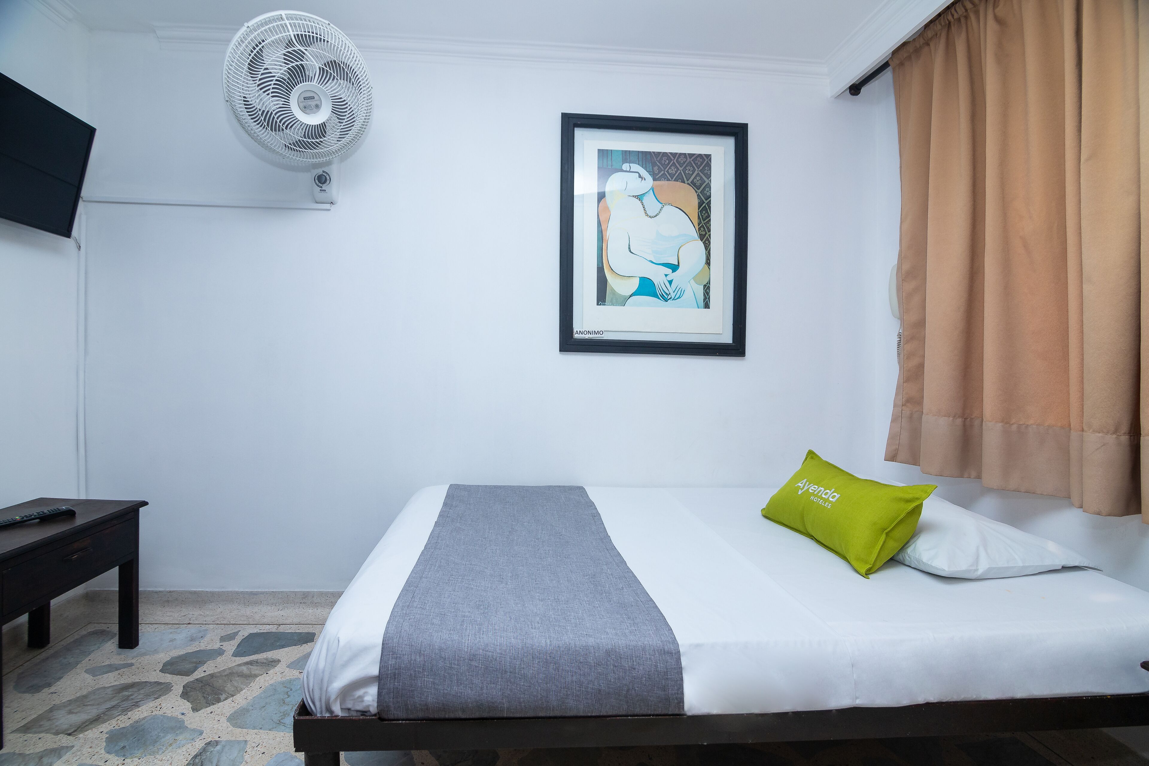 standard single room | free wifi, bed sheets
