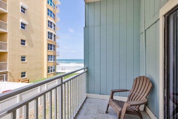 Property grounds - Ocean View King Suite #211 (New Smyrna Beach)
