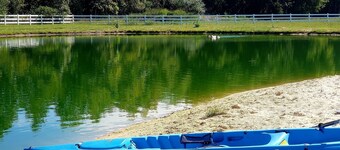 Parkton Place 2-bedroom Apartment
Private entrance & Private Bathroom