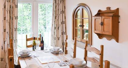 2 bedroom accommodation in Long Melford, near Sudbury