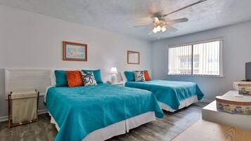 1 bedroom, desk, iron/ironing board, WiFi