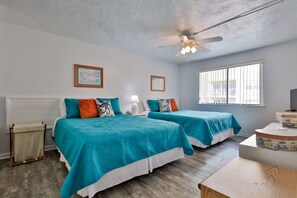 1 bedroom, desk, iron/ironing board, WiFi - Ocean View Beach Condo#304 (New Smyrna Beach)