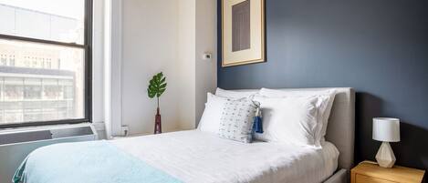 Iron/ironing board, WiFi, bed sheets