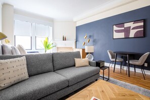 Fernseher, Stereoanlage