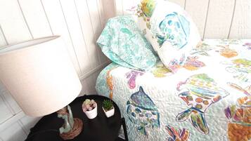 2 bedrooms, iron/ironing board, free WiFi, bed sheets