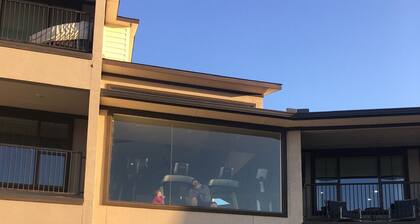 Harborview FIRST FLOOR Condo w/ resort amenities easy poolside access w/ views!