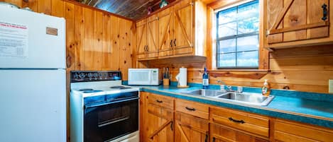 Frigorífic, microones, forn i placa de cuina