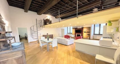 TERRAZZA DUOMO, SLPS 6, PEDESTRIAN CENTRE, 2 TERRACES + SENSATIONAL VIEWS