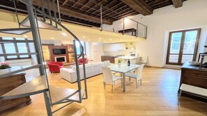 Interior - TERRAZZA DUOMO, SLPS 6, PEDESTRIAN CENTRE, 2 TERRACES + SENSATIONAL VIEWS (Spoleto)
