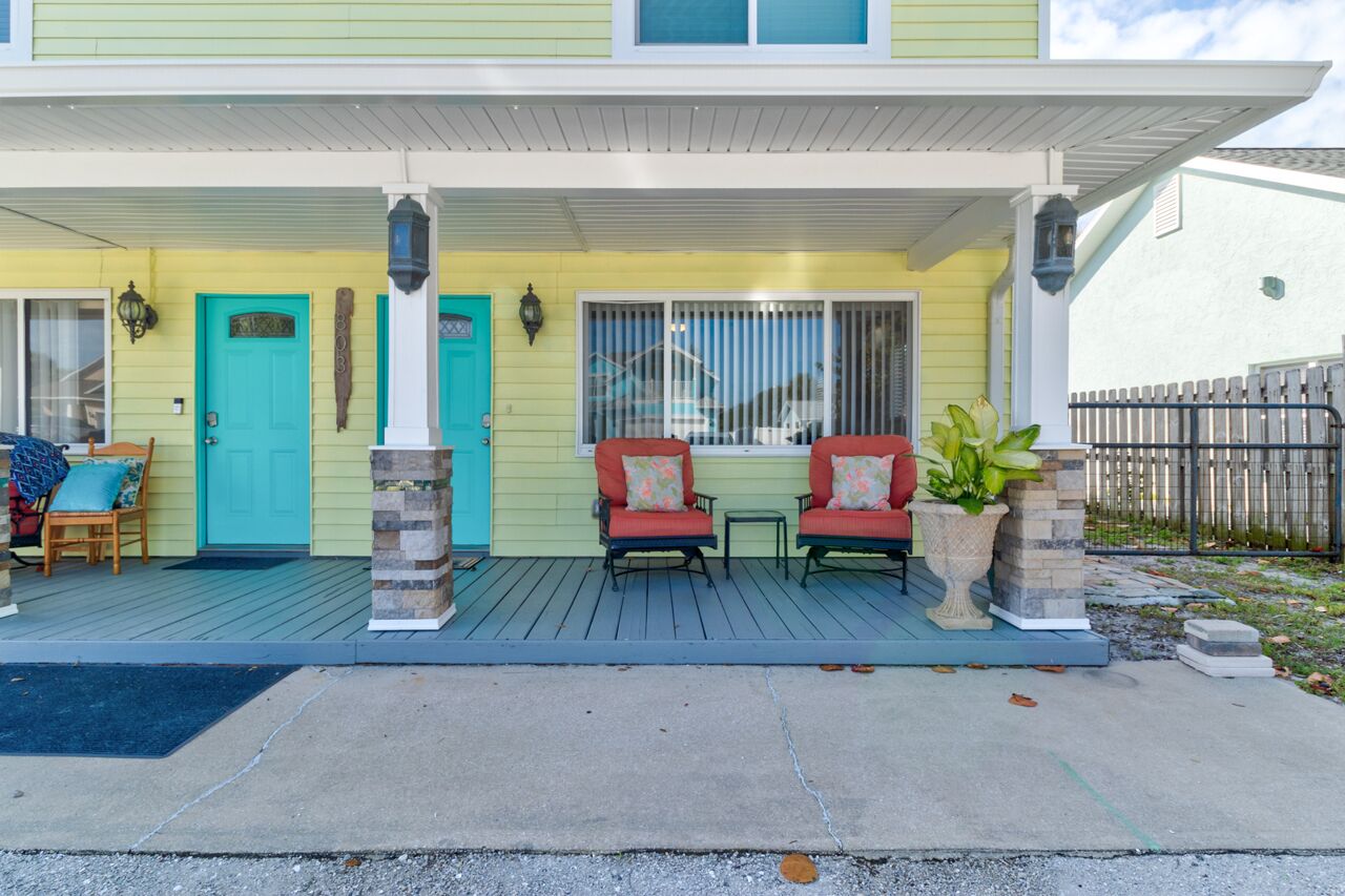 Quaint Beach Living Steps from the Ocean