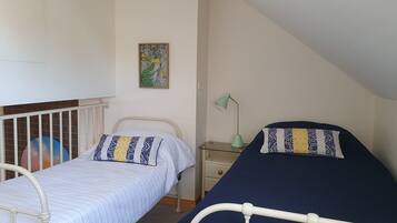 2 chambres, draps fournis