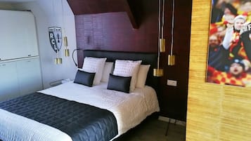 Standard Room | 1 bedroom, memory-foam beds, laptop workspace, soundproofing